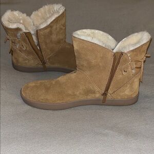 Koolaburra by Ugg Tan Suede Winter Boots